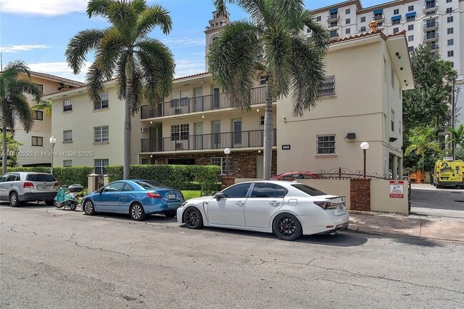 Foto del edificio - 318 Majorca Ave