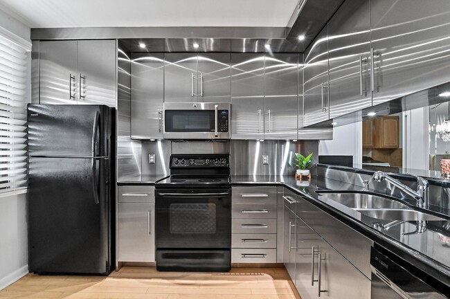 Building Photo - 3507 Village Blvd