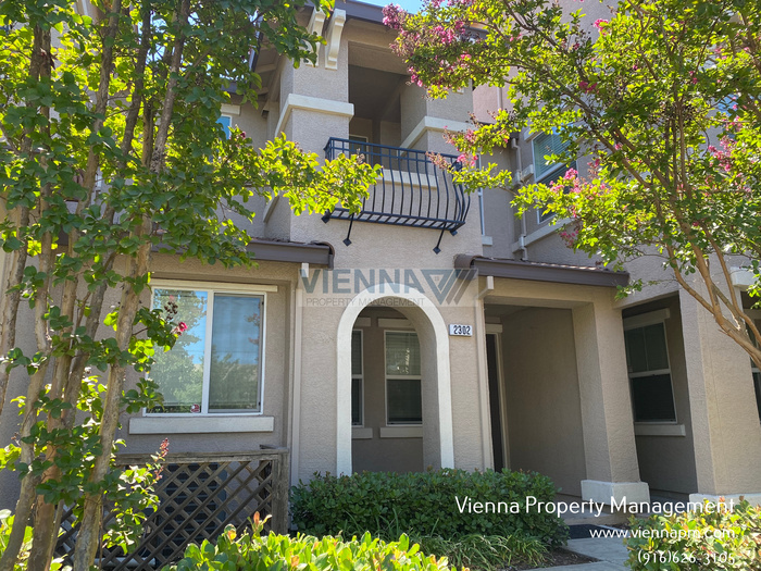 Primary Photo - Beautiful 3 Bedroom Condo in Foskett Ranch