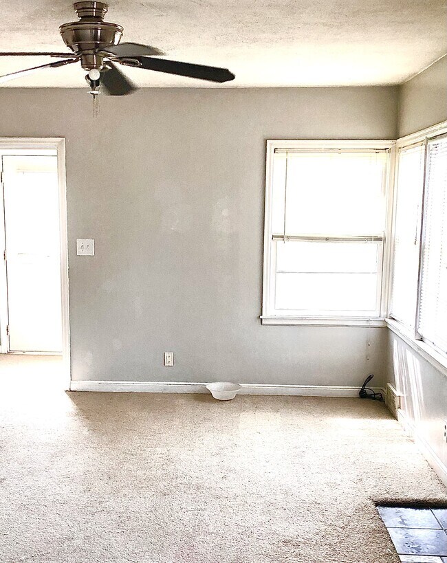 Building Photo - Corner lot 3 bedroom Rambler