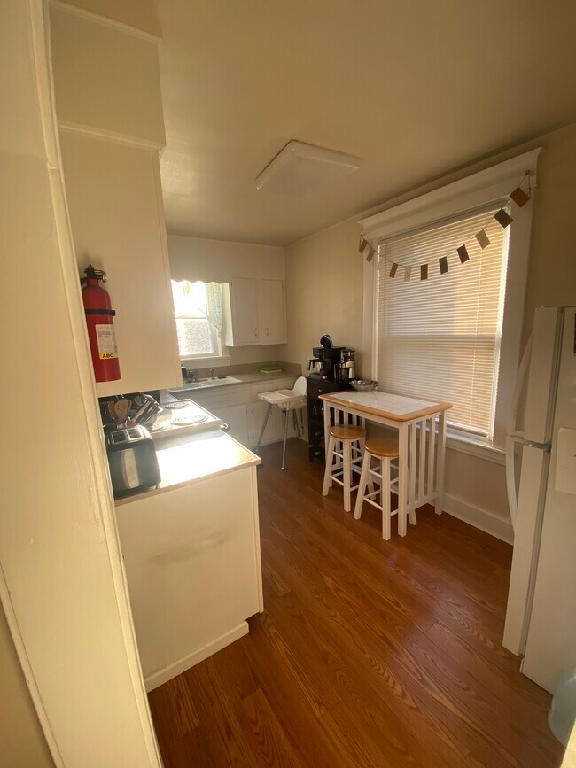 Contadores de gas - 329 E Grandview Ave