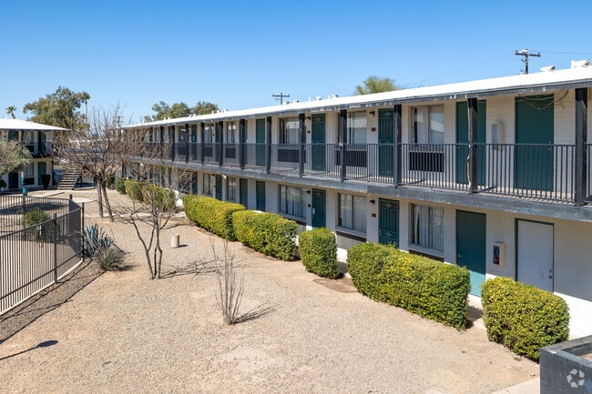 Building Photo - The Axis - Tucson Apartments