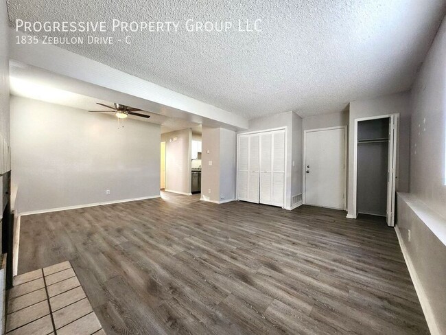 Building Photo - 1835 Zebulon Dr