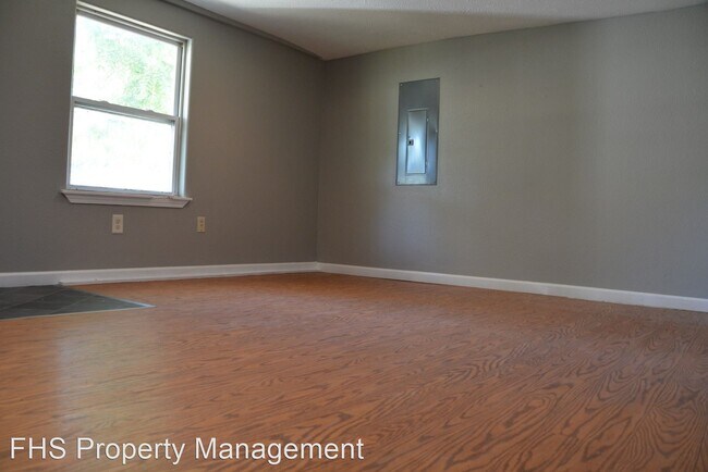 Building Photo - 3 br, 1 bath House - 2128 W Calhoun St