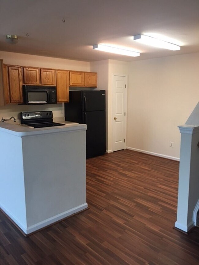 Foto del edificio - Fantastic 3 Bedroom Townhouse in Wellingto...