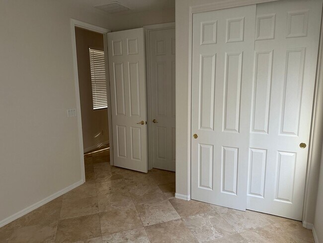 Building Photo - Red Rock Country Club~Single Story~3 Bedro...