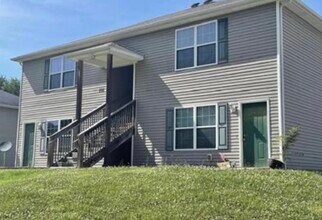 Building Photo - 466 Springfield Rd