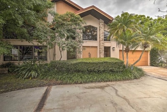 Building Photo - 10830 Oakdale Terrace