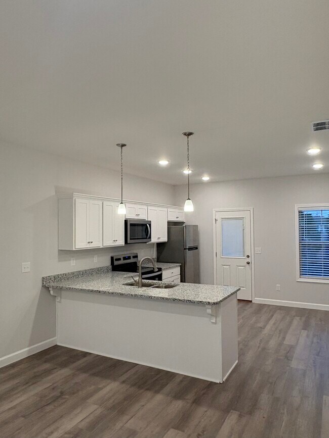 Foto del edificio - 869 Rodeo Ln