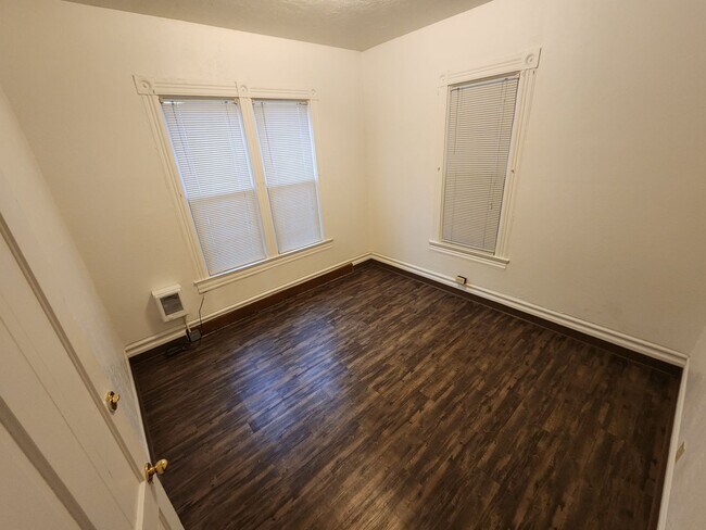 Foto del edificio - 620 NE Maple St