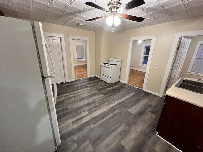 Building Photo - 23-25 Dale Street