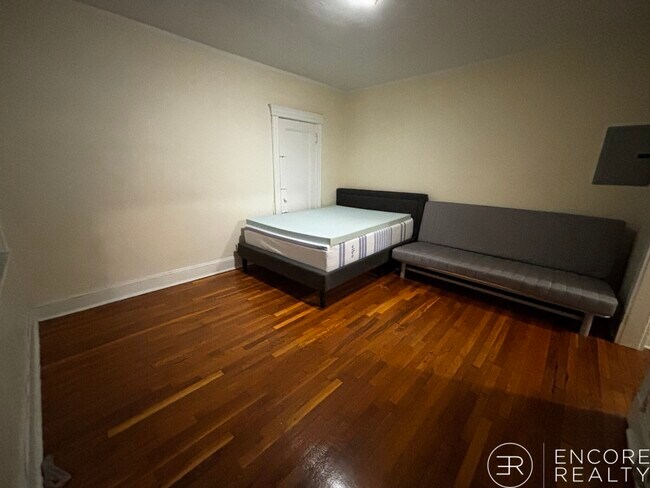 Foto del edificio - 376 Riverway