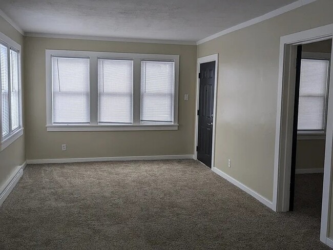 Building Photo - 922 Burdette St