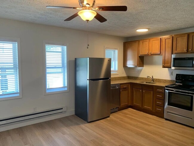 Foto del edificio - 400-402 S Henderson