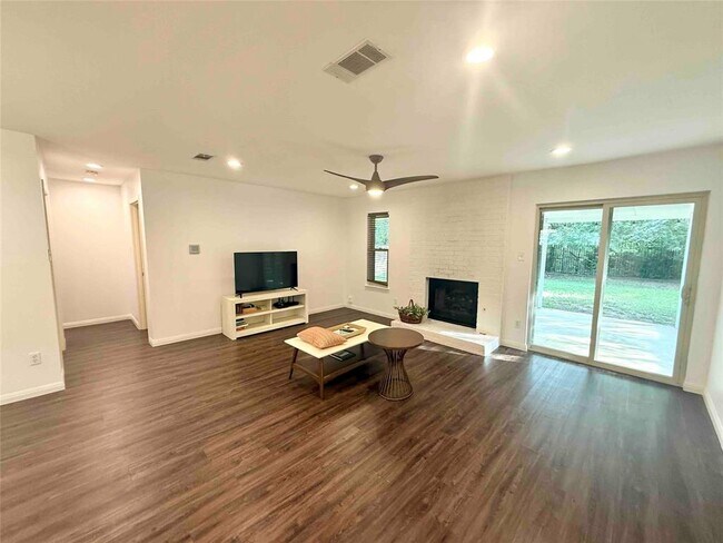 Building Photo - 5101 Ganymede Dr