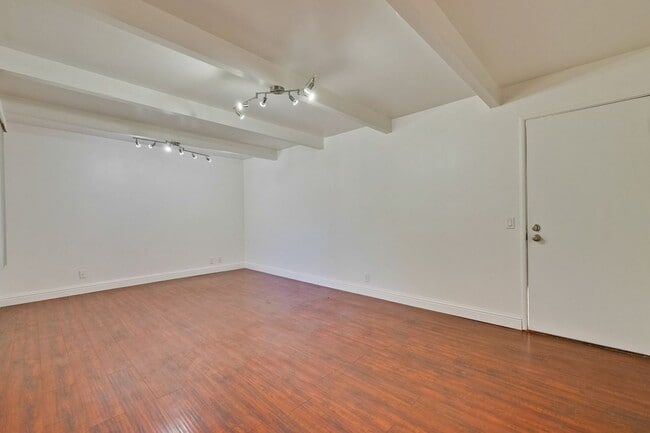 Photo - 330-338 Higdon Ave Apartment