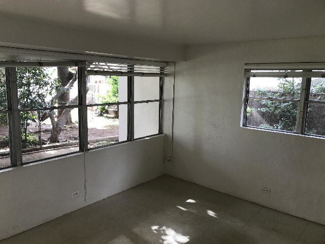 Foto del edificio - IOLANI TERRACE 1/1/1 patio, coin laundry