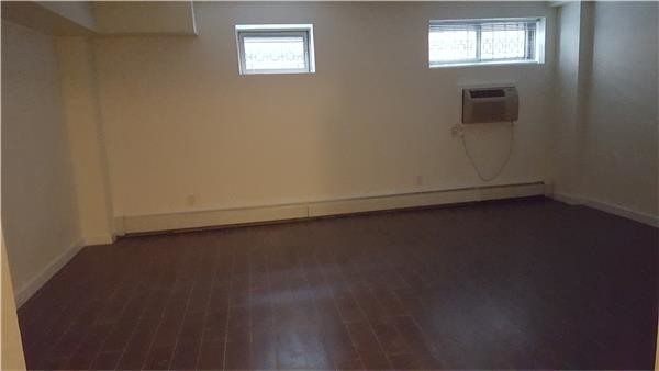 Building Photo - 110 Horatio St