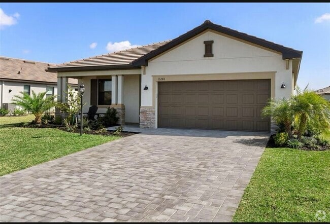 Building Photo - 15246 Serene Shores Loop