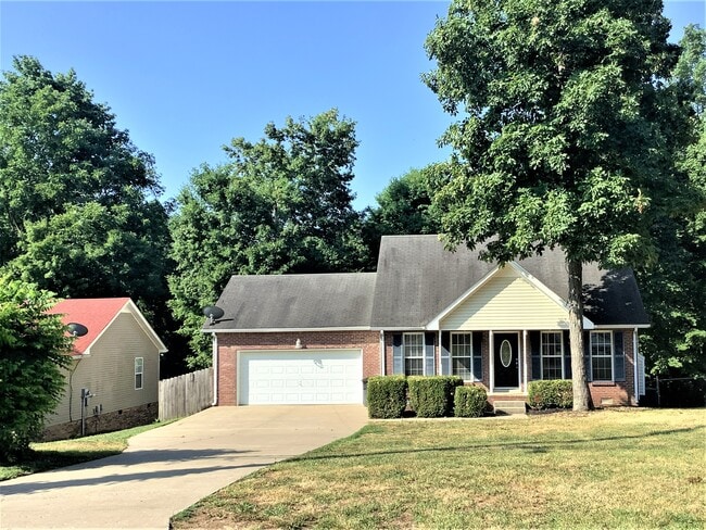 Building Photo - 1756 Hazelwood Rd
