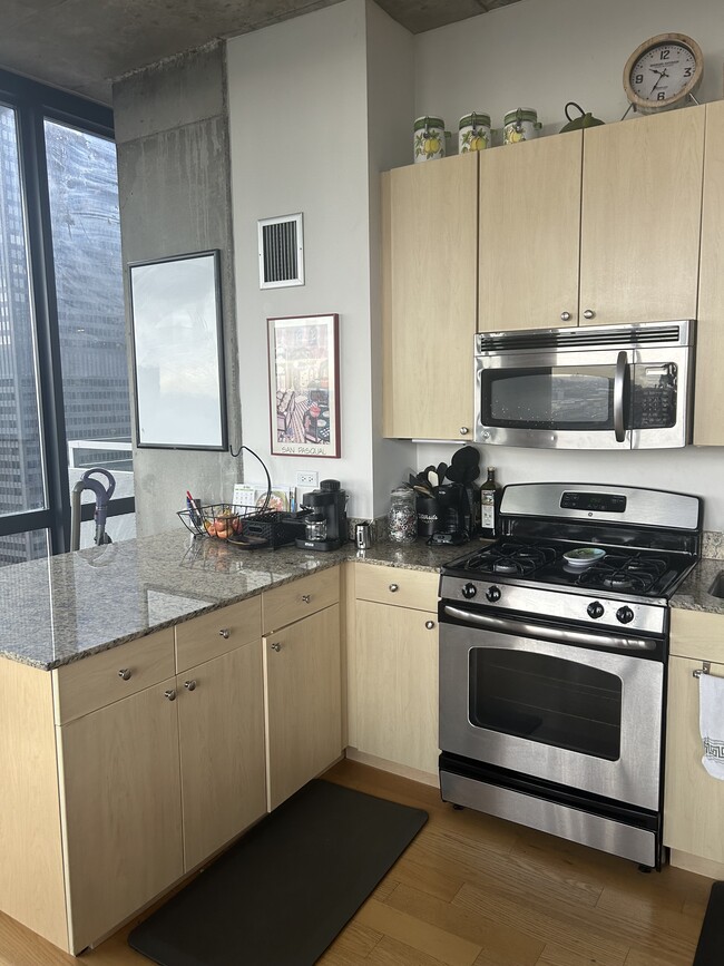 Kitchen - 235 W Van Buren St