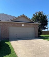 Building Photo - 428 Blake Ln