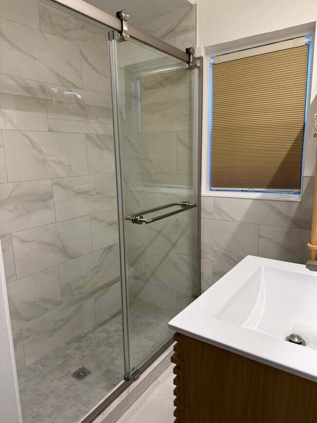 Foto del edificio - 821 Barnett St NE