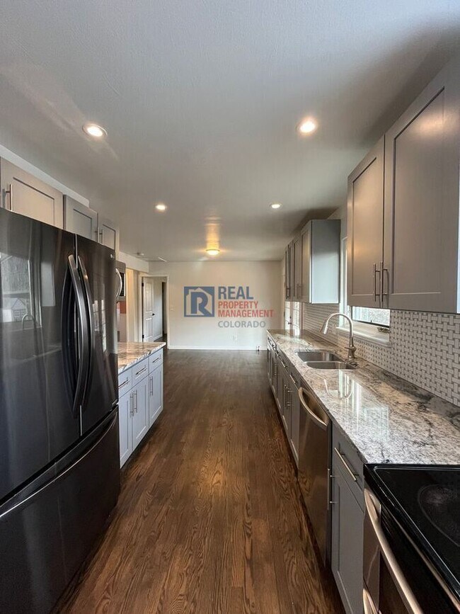 Foto del edificio - 6356 Ingalls Ct