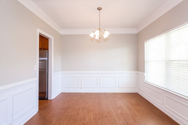 Building Photo - 2870 Island Point Dr NW