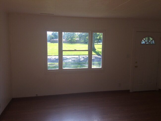 Building Photo - New Listing!! Ranch style with attached ga...