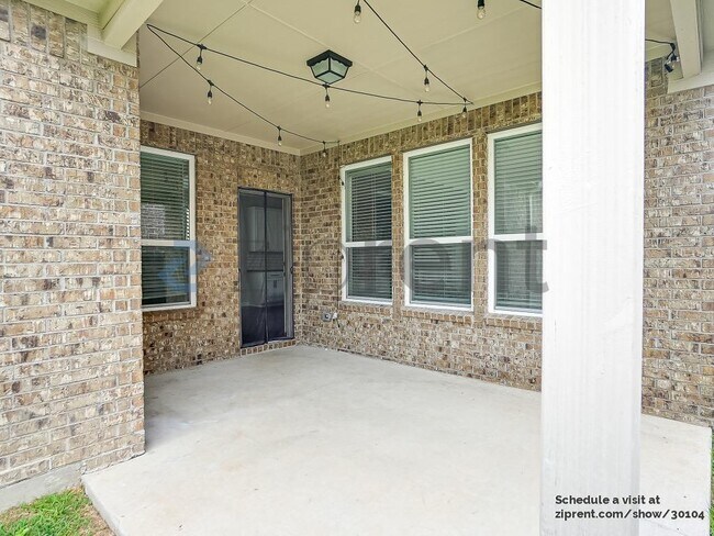 Building Photo - 815 Callaway Dr