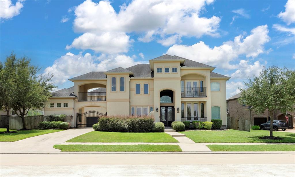 Foto principal - 25207 Springwood Lake Dr