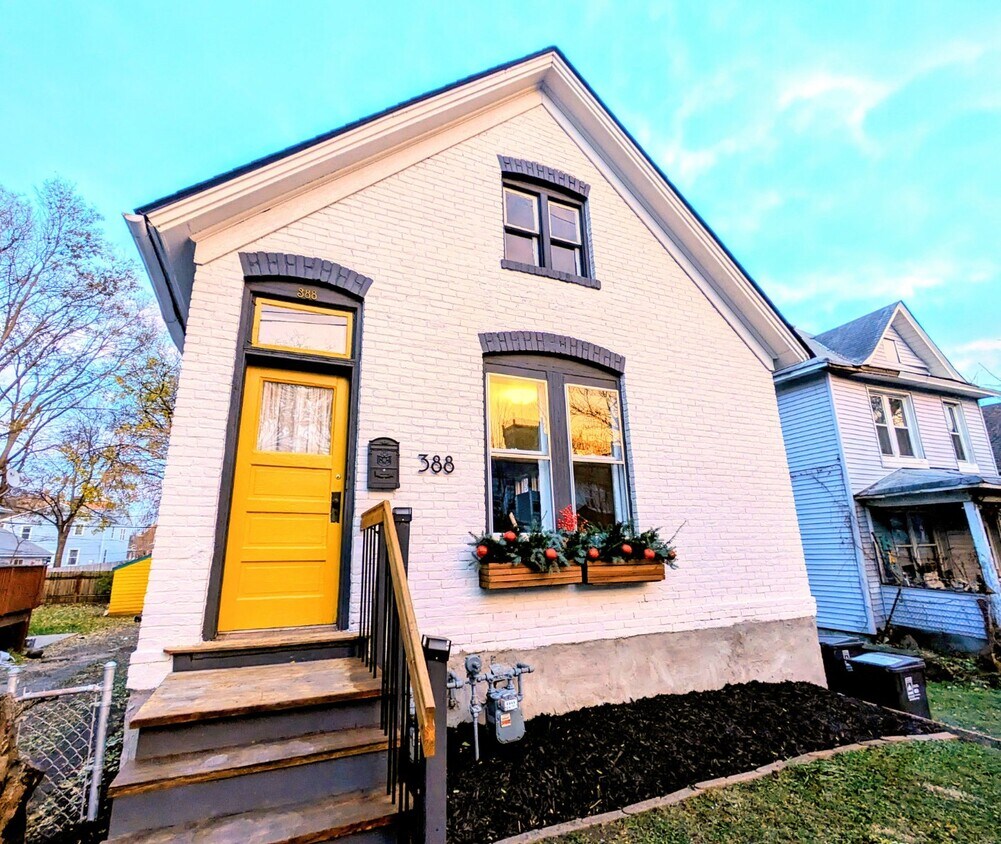 Charming Brick Home from 1895 - 388 Erie St