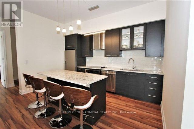 Building Photo - 9088 Yonge St