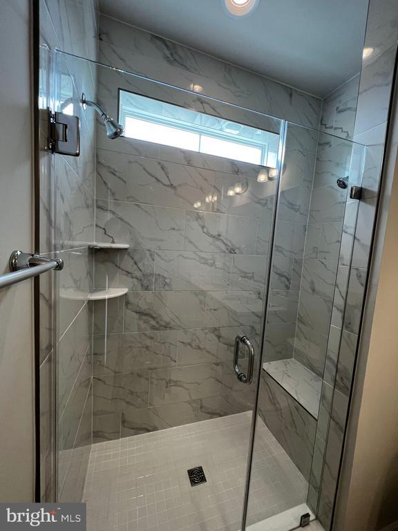 Foto del edificio - 110 Kinross Ln