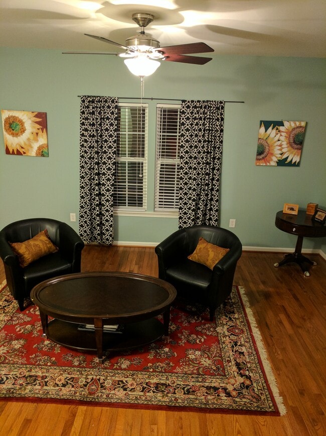 Foto del edificio - 850 Rockcreek Rd