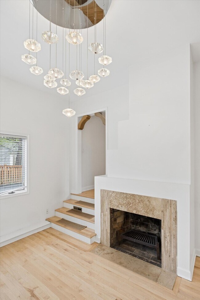 Foto del edificio - 502 W 47th St