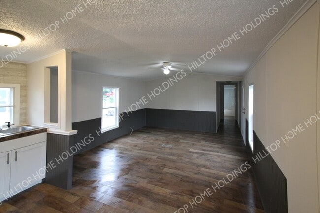 Building Photo - 33 Hilltop Rd