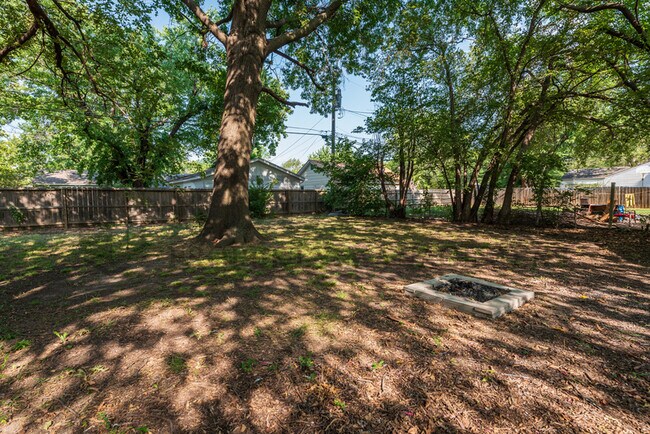 Foto del edificio - 1713 S Faulders Ln