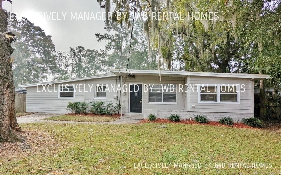 Primary Photo - 6432 Cobalt Ave N