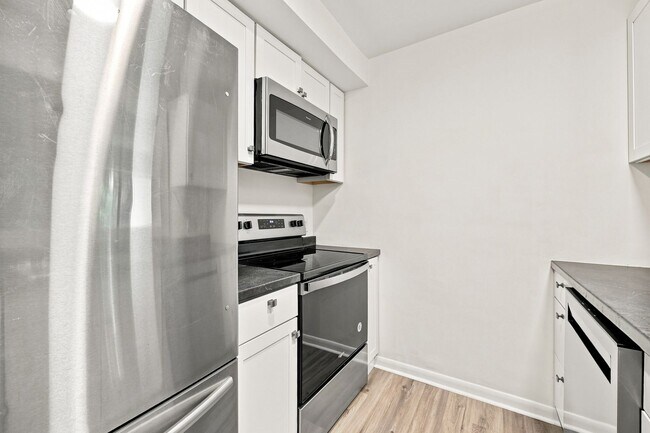 Foto del edificio - 1243 Cedars Ct