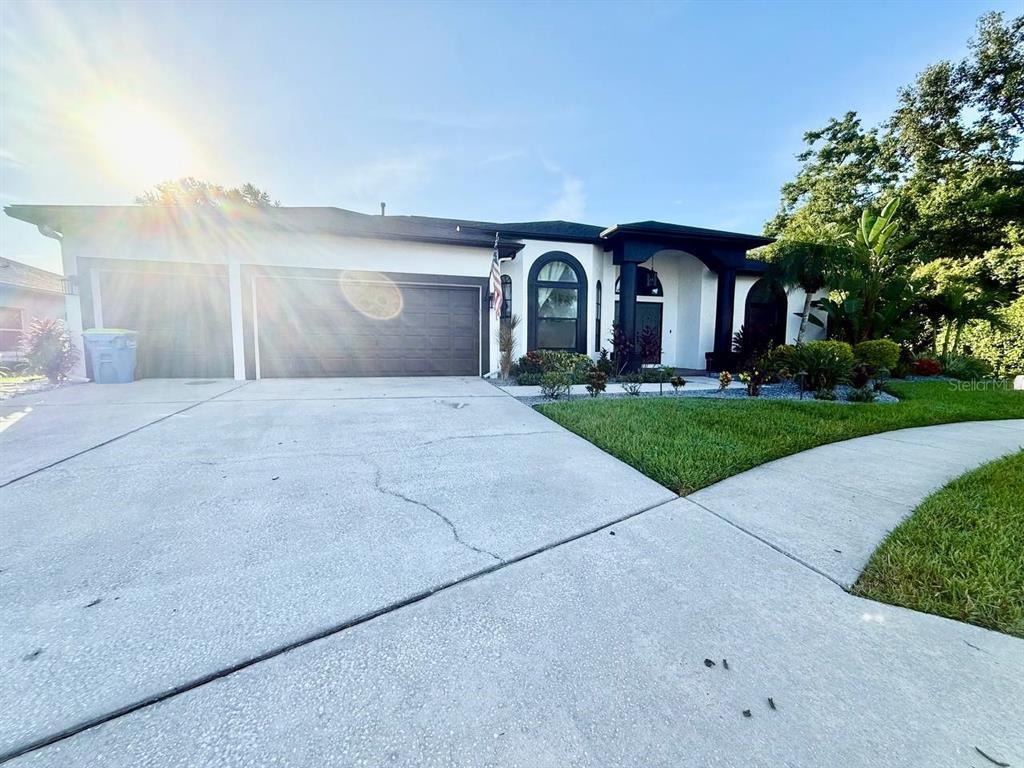 Foto principal - 28412 Great Bend Pl