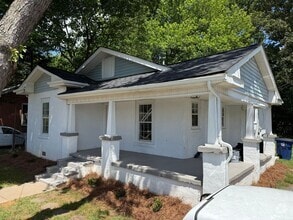 Building Photo - 2117 Bertha St