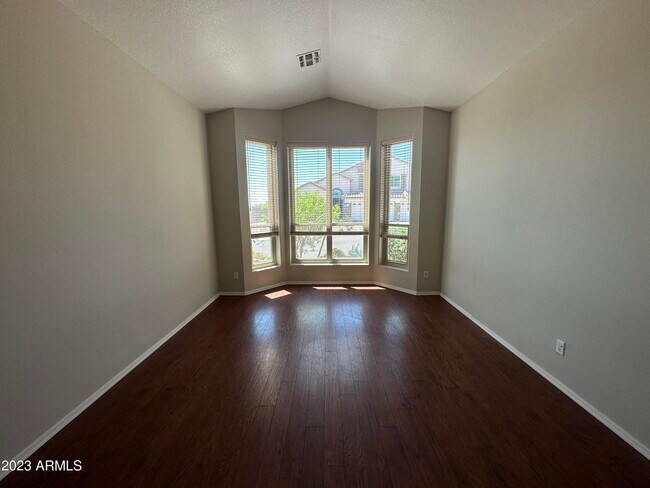 Foto del edificio - 21250 N 17th Pl
