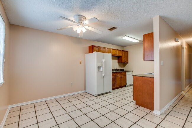Foto del edificio - 5596 Daugherty Rd