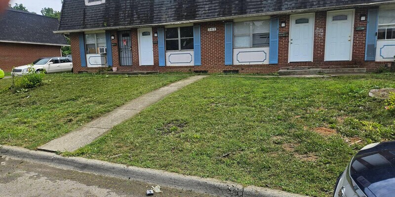 Foto principal - 542 Barnett Rd