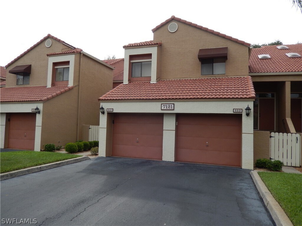 Fort Myers, 
                        , –