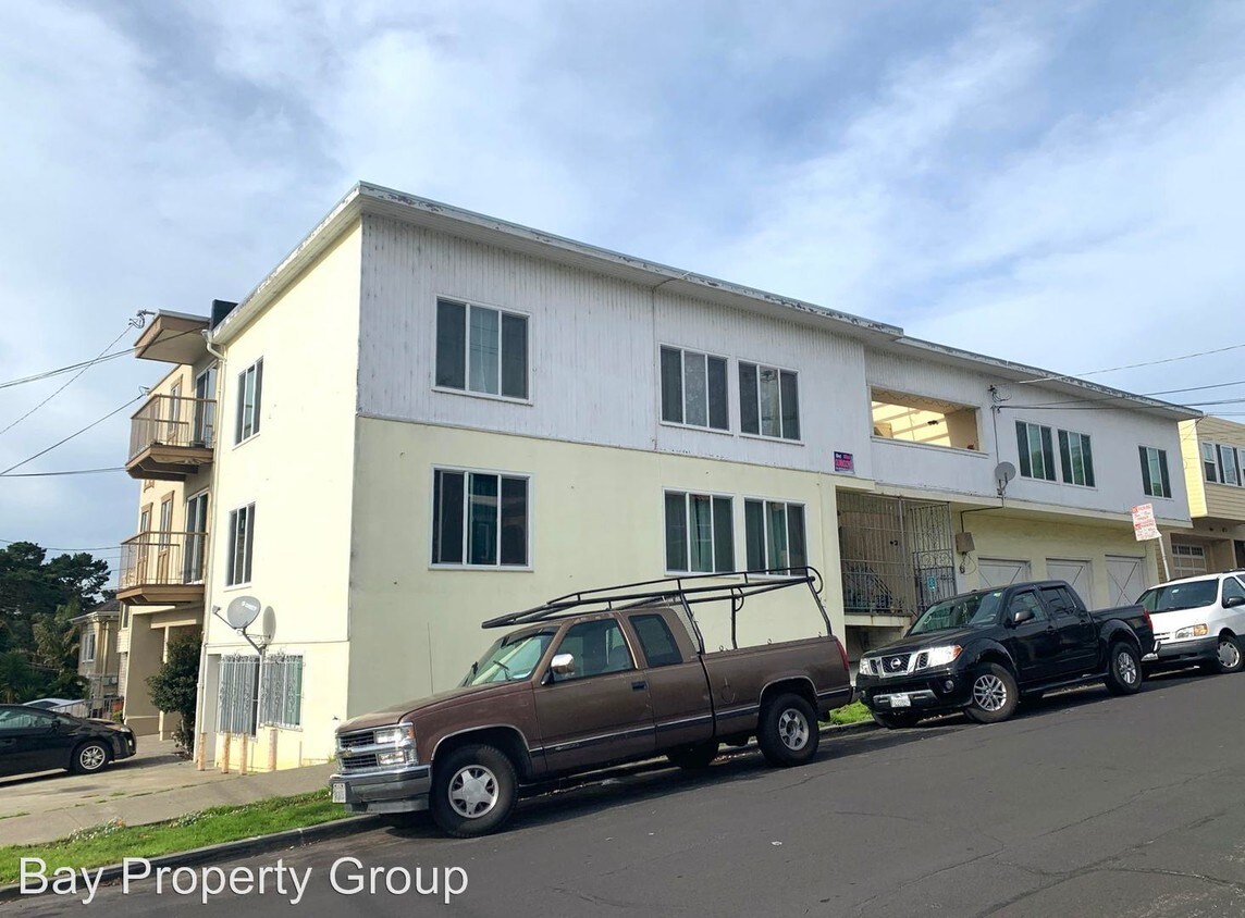 Primary Photo - 480 San Diego Ave