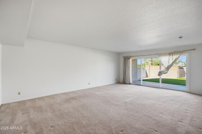Foto del edificio - 6311 N 74th St
