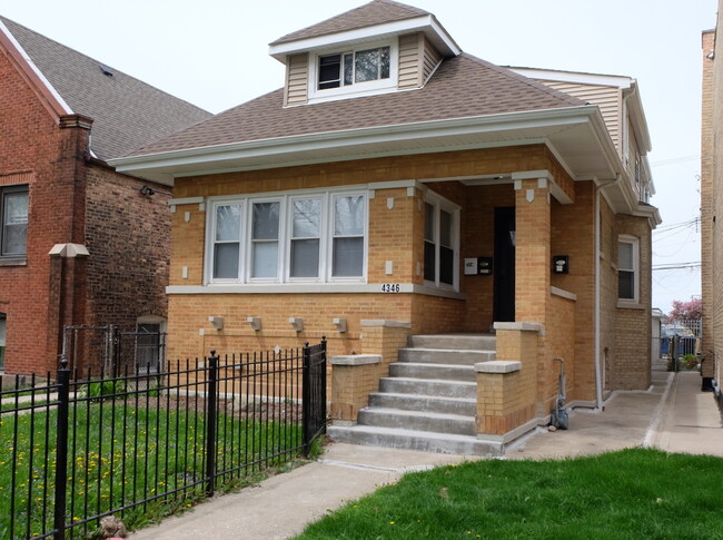 Foto del edificio - 4346 W Parker Ave